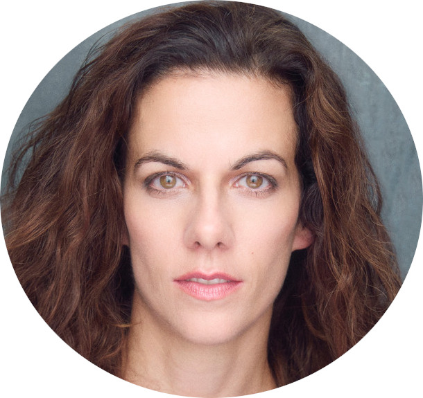 Amelie Leroy Female Swiss-German Voiceover Headshot