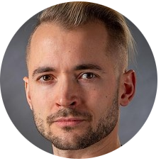 Hijalmar Norde. Male. Sedish. Voiceover. Headshot.