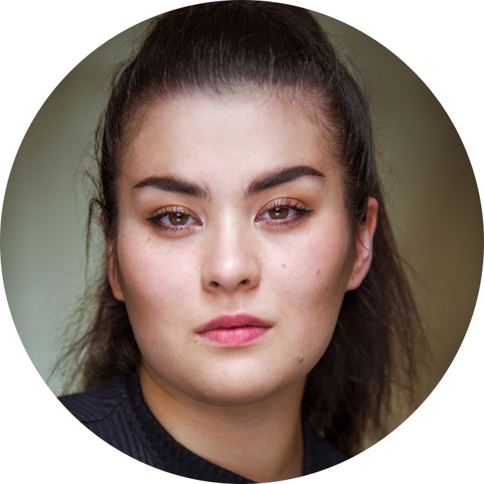 Amelia Kinu Muus, German, New, Female, Voiceover, Headshot