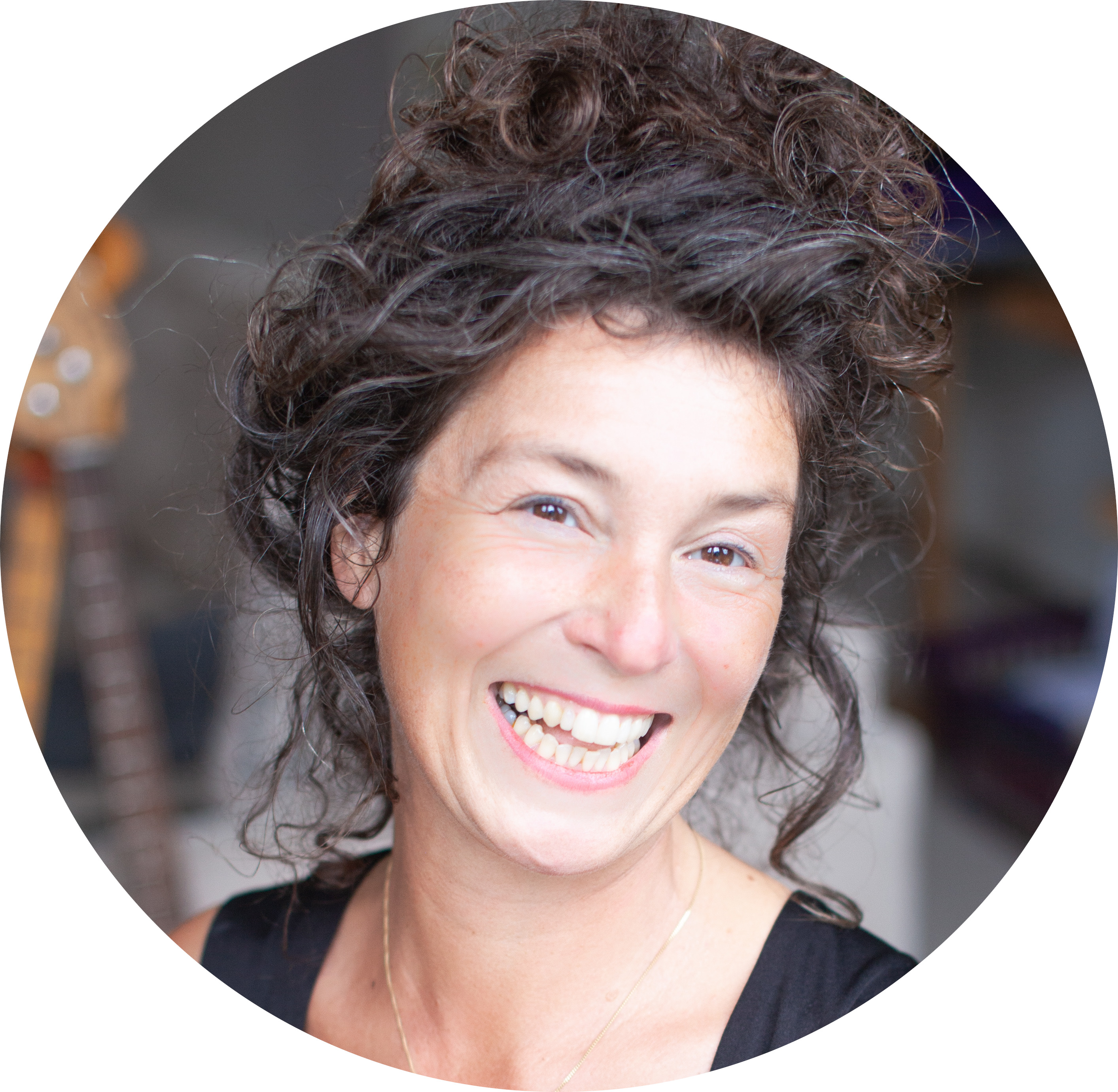 Anne Gallien Female French Voiceover Artist Headshot