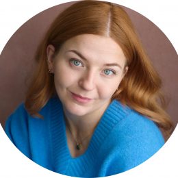 Annie Butler Headshot Welsh Voiceover Artist Female
