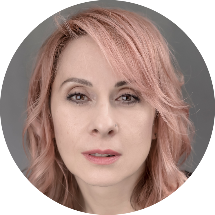 Benedetta Ferraro, New, Italian, Female, Voiceover, Headshot