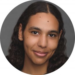 Chloe Sommer Female US Voiceover Headshot