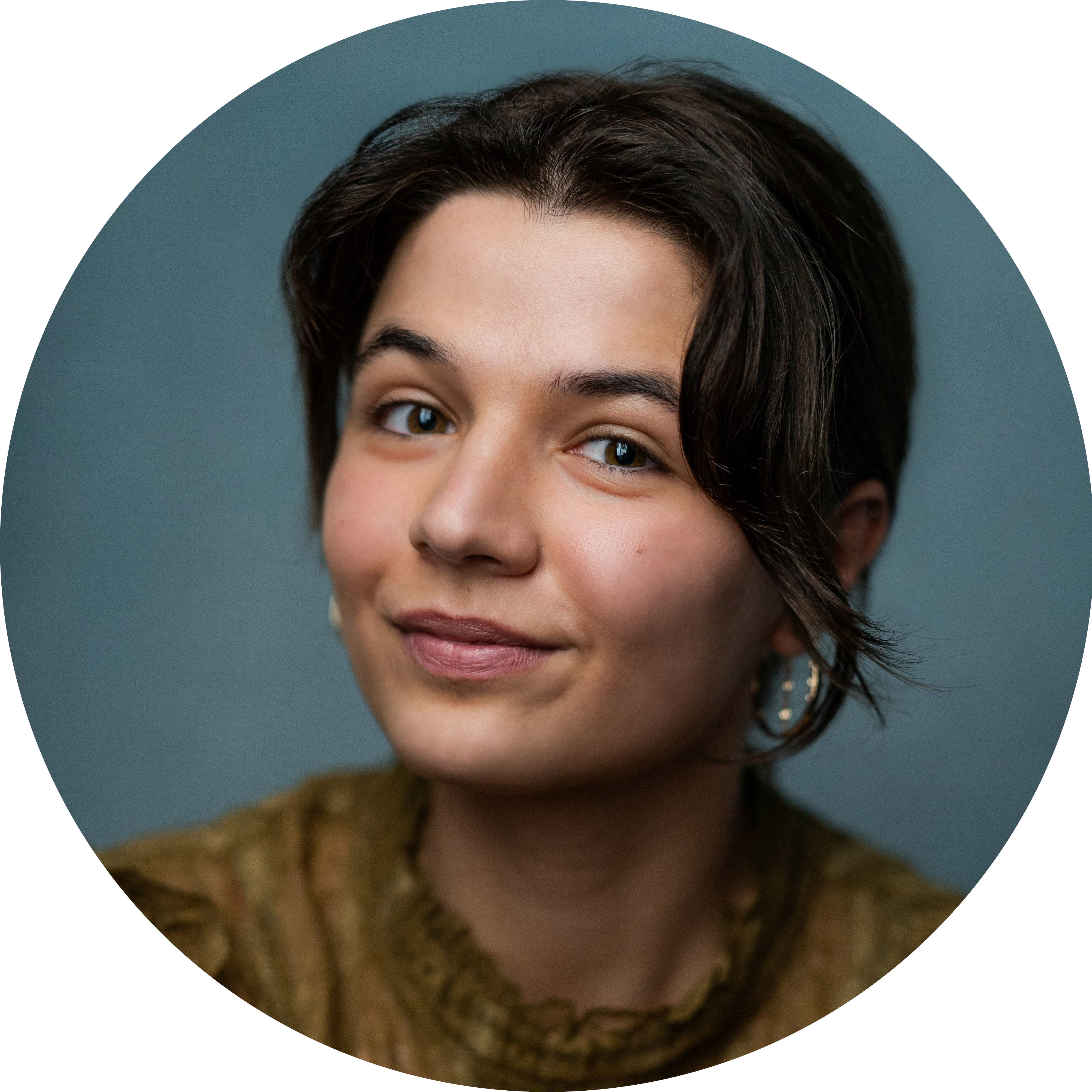 Clara Aurelia Headshot Female Voiceover Artist Flemish French Actor