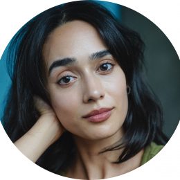 Thara Schöön Headshot Voiceover Swedish Female Artist