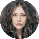Danay Bouzala Greek female voiceover Headshot