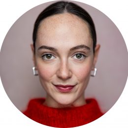 Erin Hughes Headshot Voiceover Artist