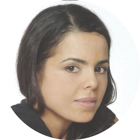 Fouzia Haouzi French Arabic female voiceover Headshot