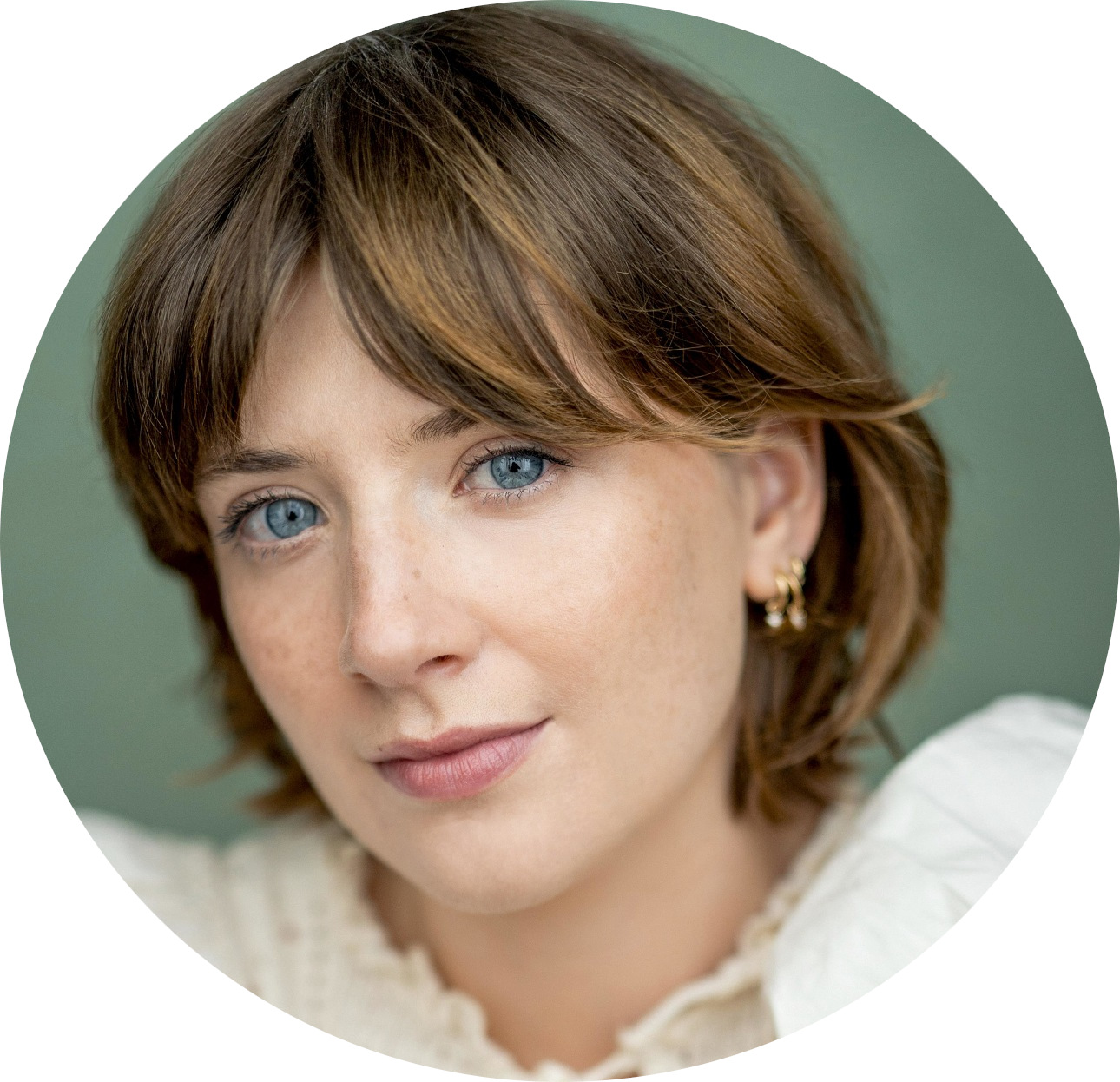 Geri McNamara Headshot Welsh Female Voiceover Artist