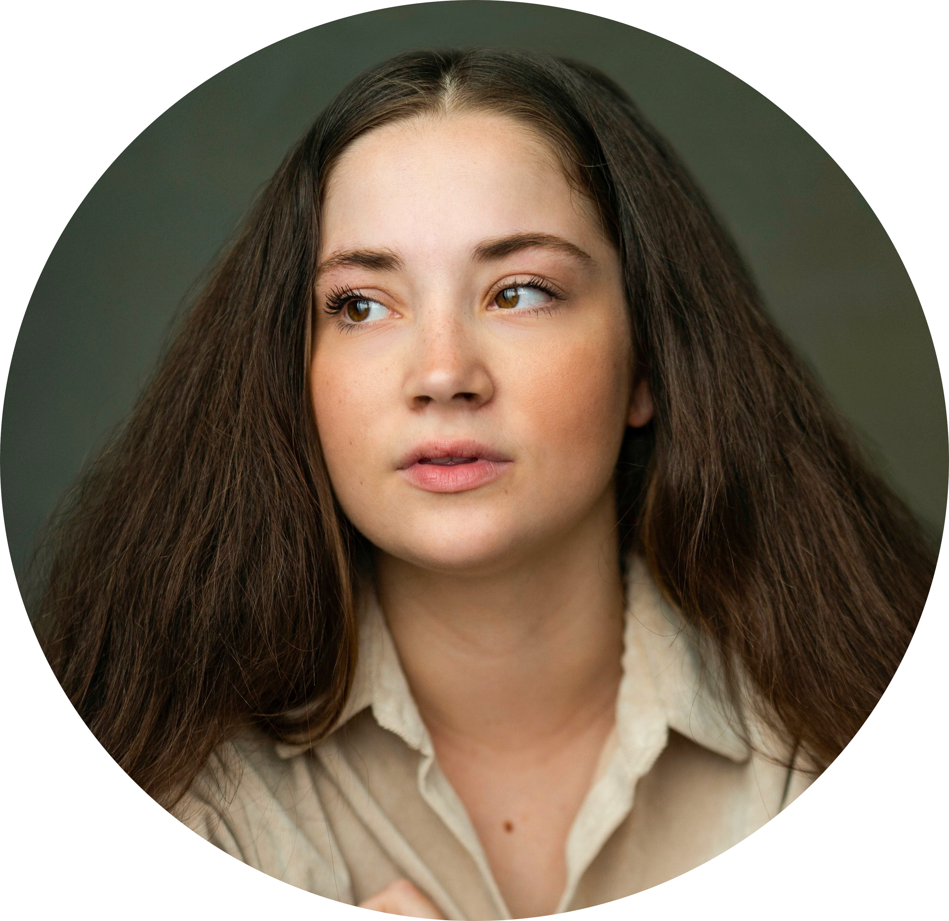Annalise Bradshaw Female Yorkshire Voiceover Headshot