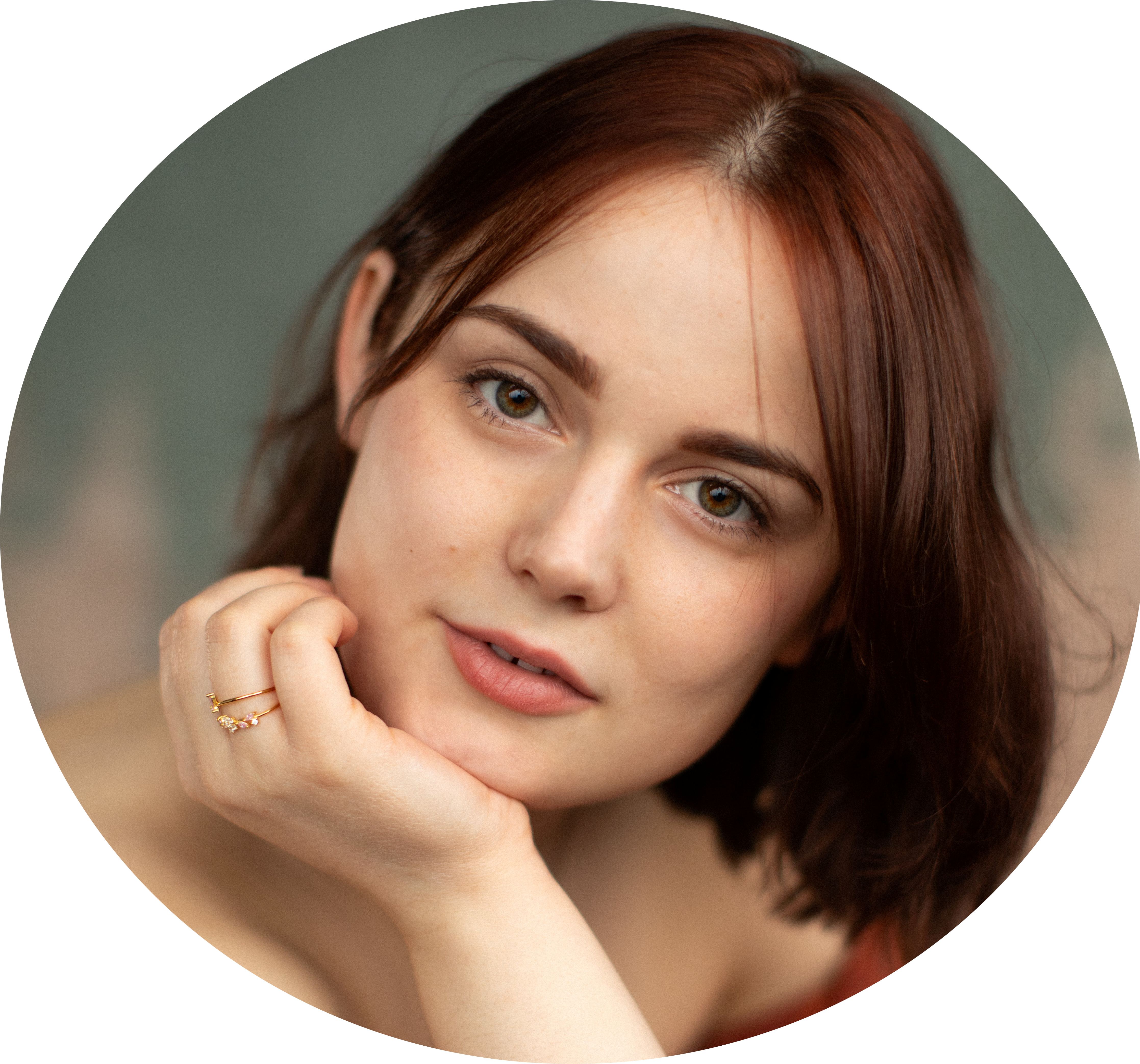 Imogen Mackie Walker Headshot Female Voiceover Artist
