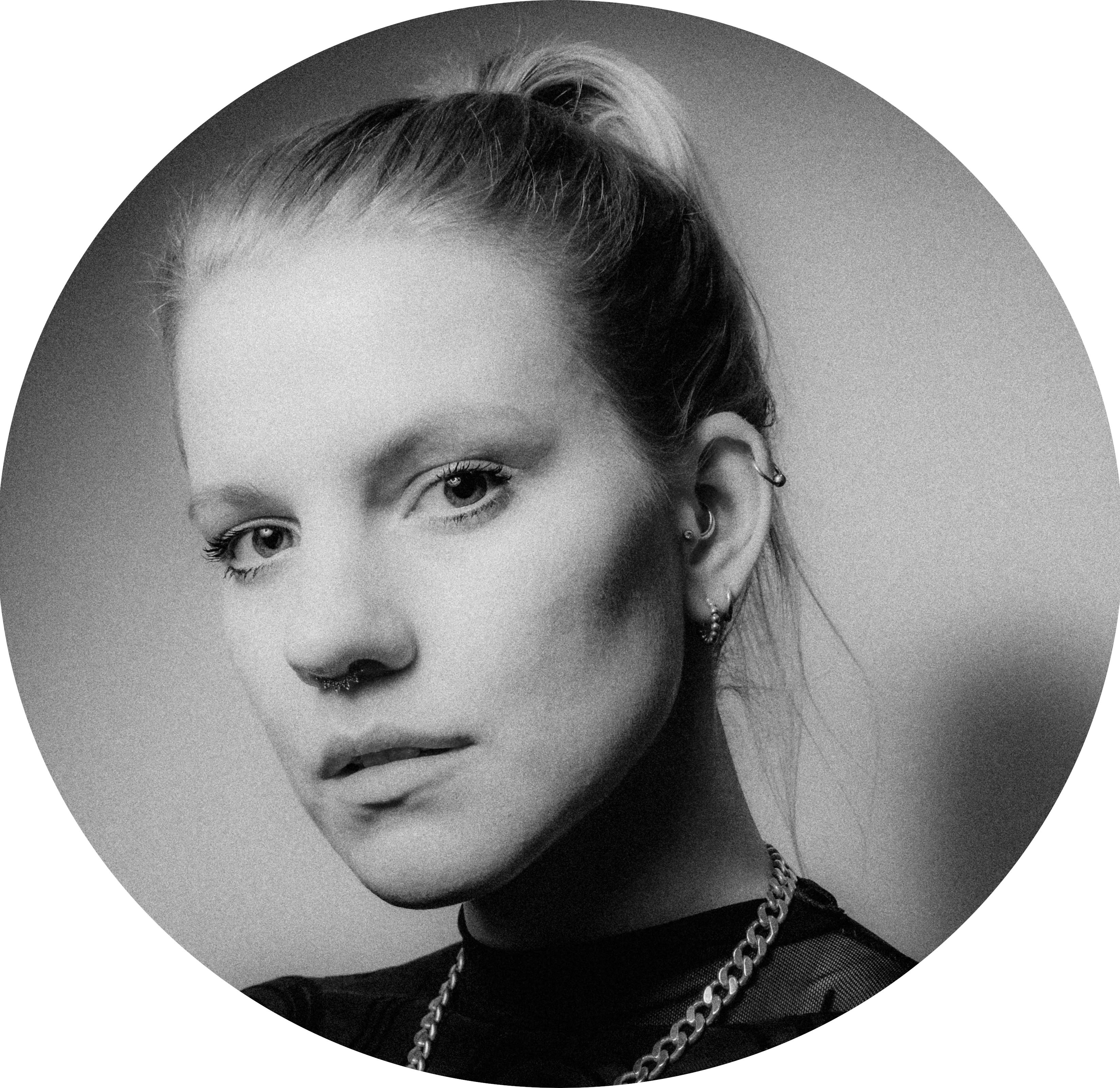 Isabella Levina Lueen Female Voiceover German Headshot