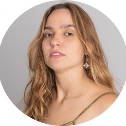 Jasmin Cortez Headshot Portuguese Female Voiceover