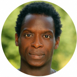 Kobna Holdbrook Smith voiceover headshot