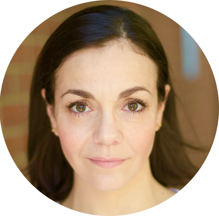Laura Cucurullo Headshot Voiceover Female Artist Spanish Latin Neutral