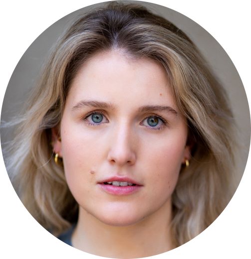 Lauren O'Leary Female Irish Voiceover Headshot