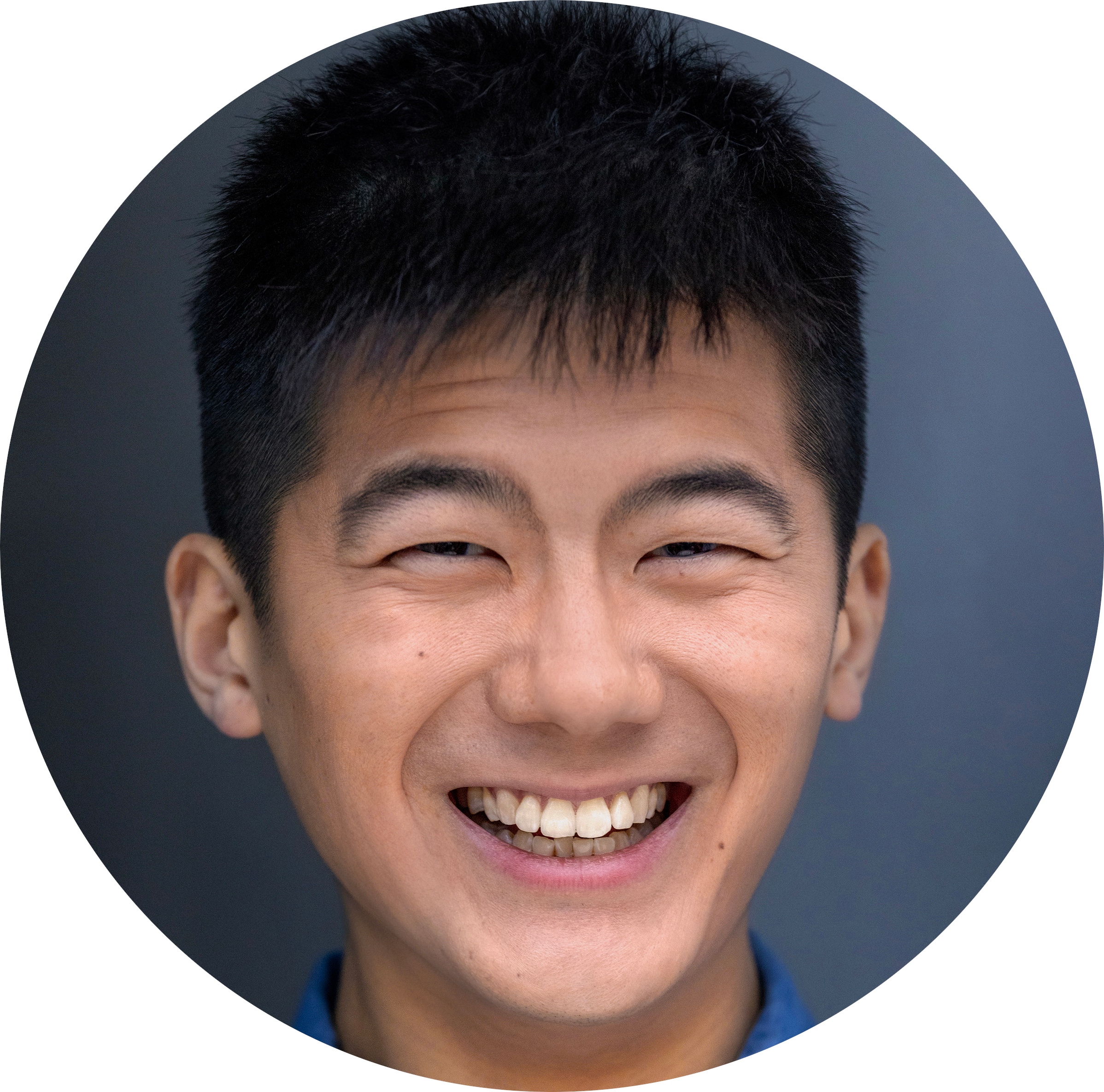 Lokky Lau Headshot Chinese-Cantonese Male Voiceover Artist
