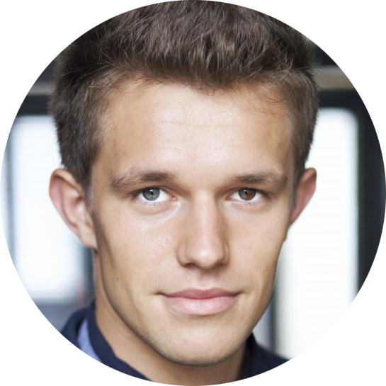 Maciek Trzpis-Miedziewski Polish male voiceover Headshot