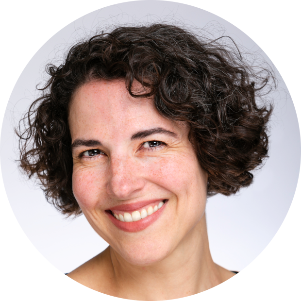 Madeleine Machado, Portuguese, Female, Voiceover, Headshot