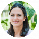 Marina Koem Greek female voiceover headshot