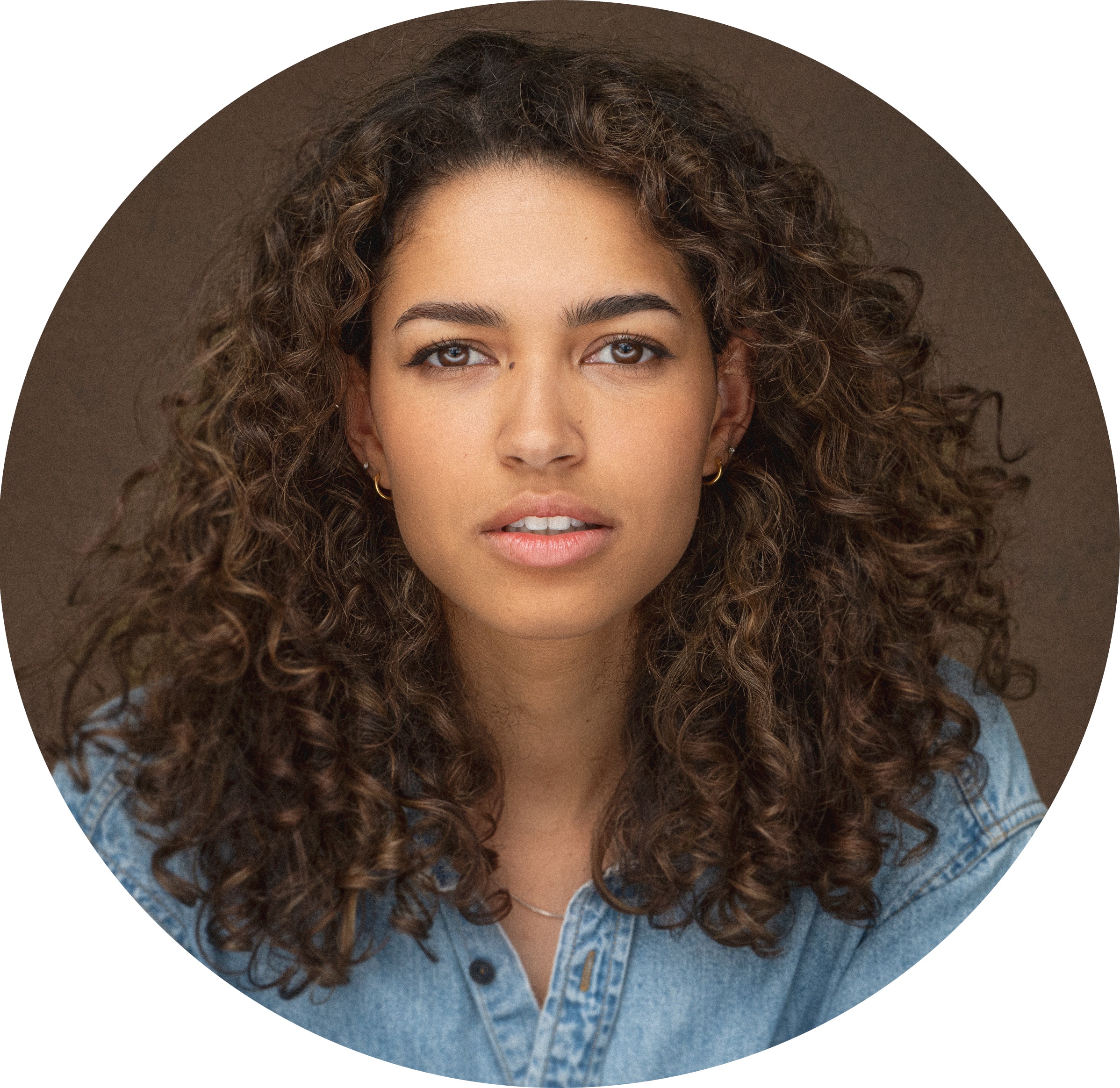 Noa Nikita Bleeker Female Voiceover Dutch Artist Headshot