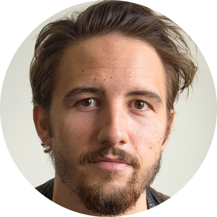 Nicolas Dekkers, Male, Belgian, Voiceover, Headshot