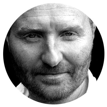 Phil McKee Scots MVO voiceover headshot