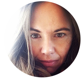 Victoria Hollup Norwegian voiceover headshot